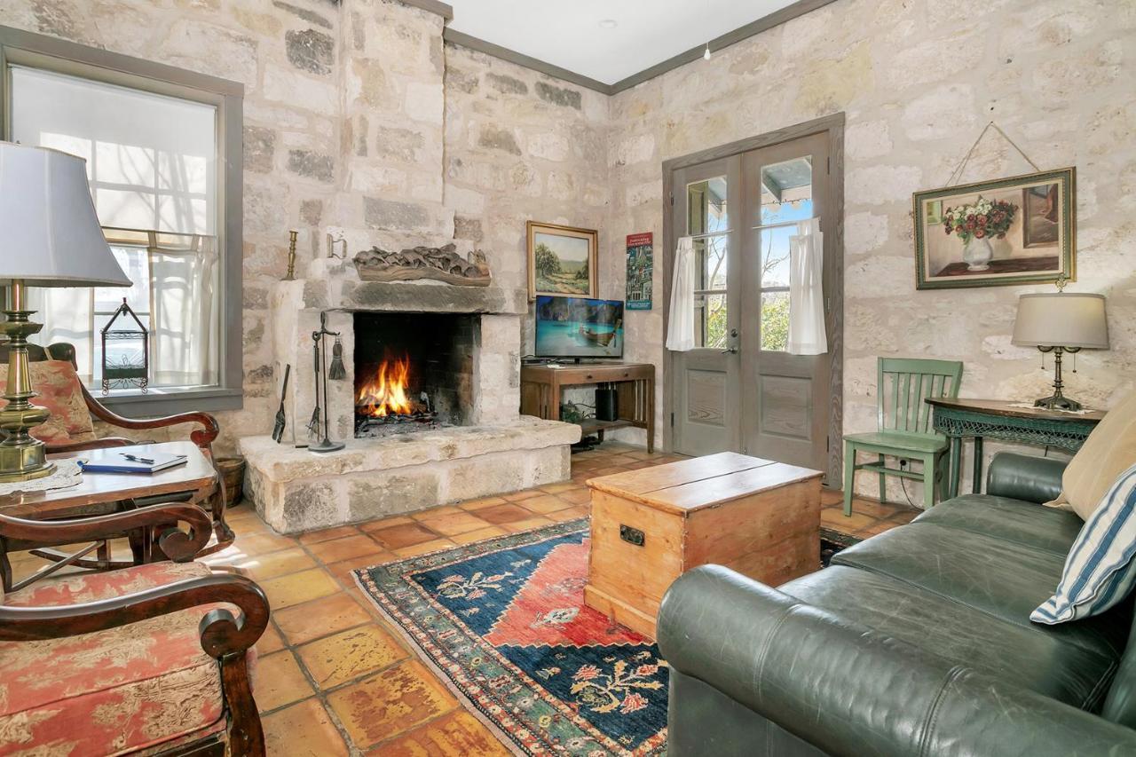 Adams Travis - 1B1Ba, Pet Friendly With Fee, Walk To Main Fredericksburg Exterior photo