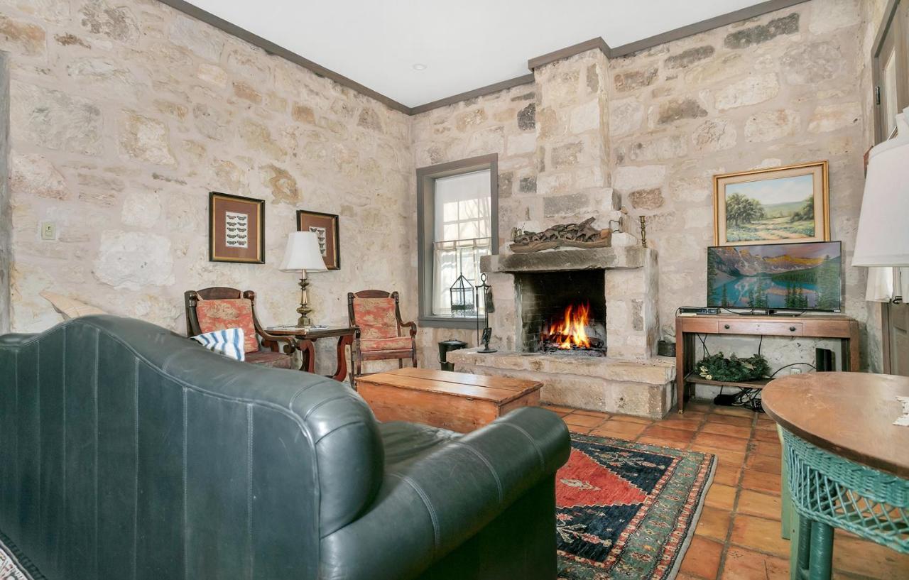 Adams Travis - 1B1Ba, Pet Friendly With Fee, Walk To Main Fredericksburg Exterior photo